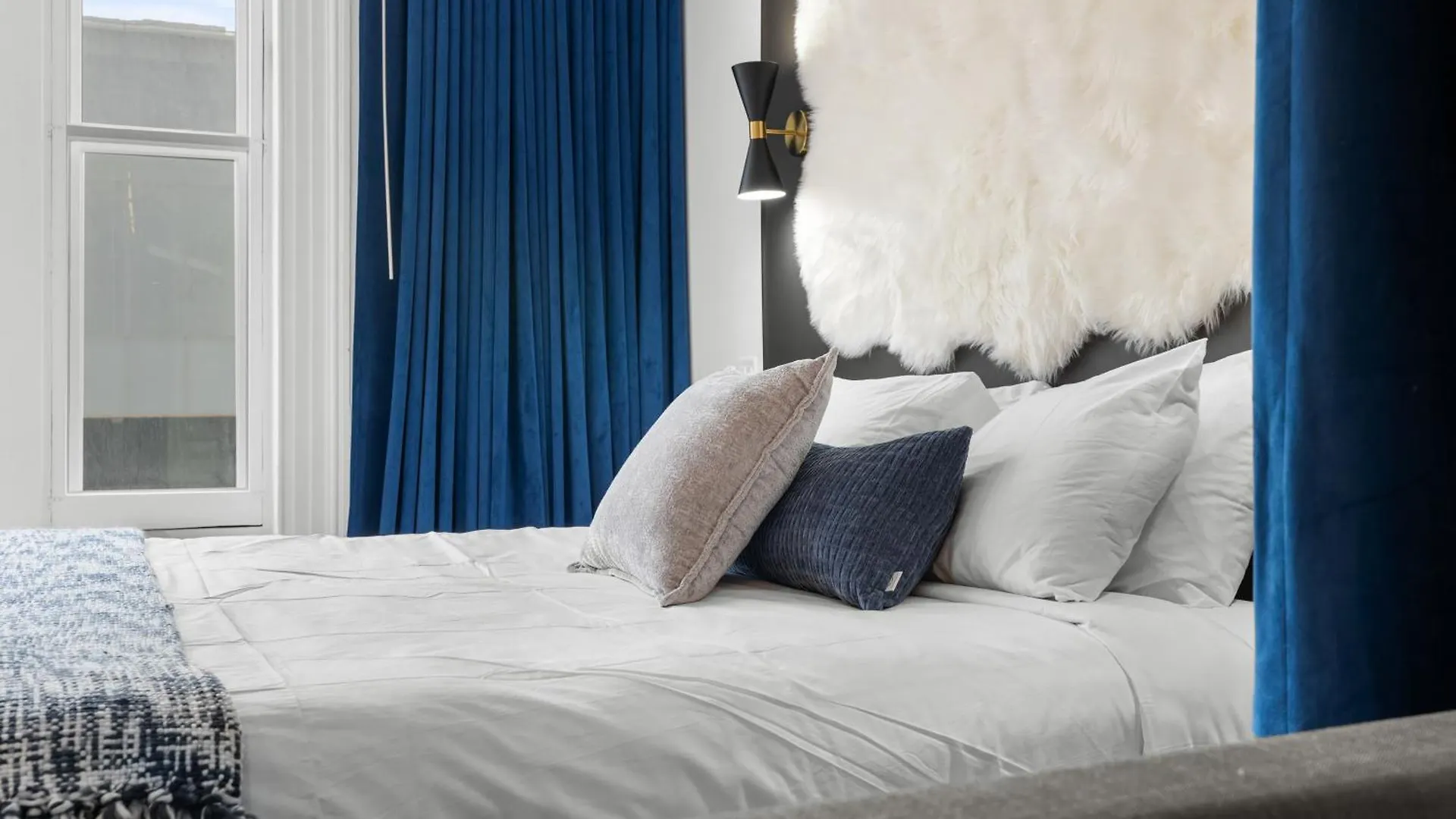 Hebergement Touristique ▐ 335 Saint Joseph E▐ Quebec City Apartment